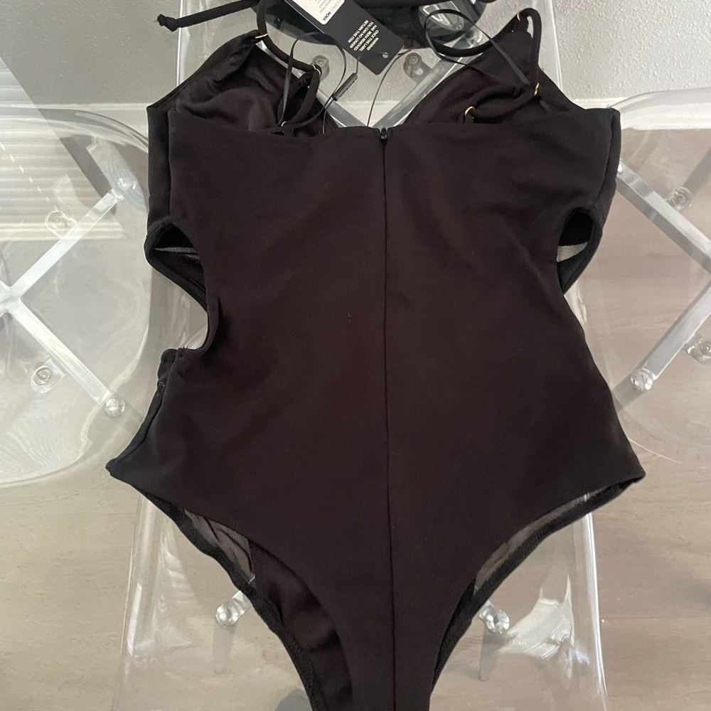 Fashion Nova Sleek Black Cutout Bodysuit - Picture 2 of 4